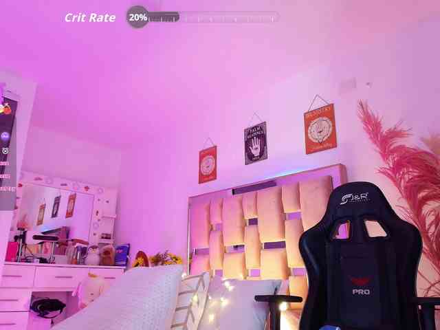 ArielMoore webcam