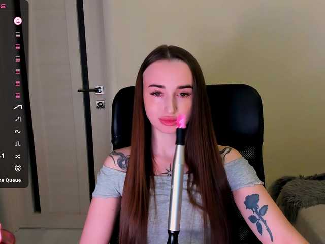 Kimmber's BongaCams show and profile