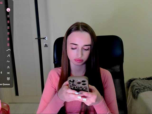 Kimmber's BongaCams show and profile