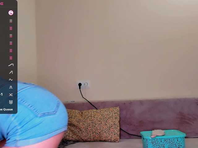 Kimmber's BongaCams show and profile