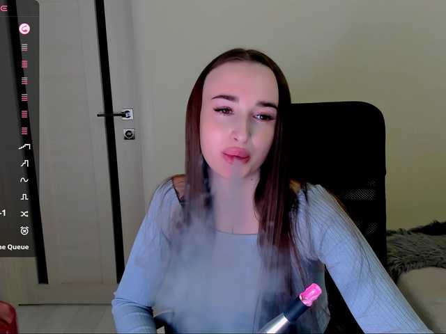 Kimmber's BongaCams show and profile