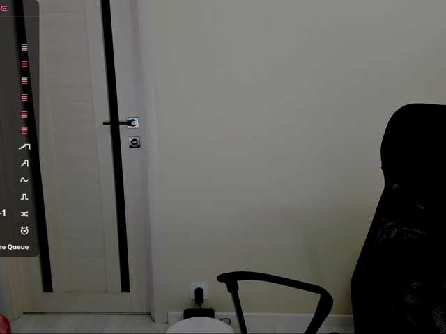 Kimmber's BongaCams show and profile