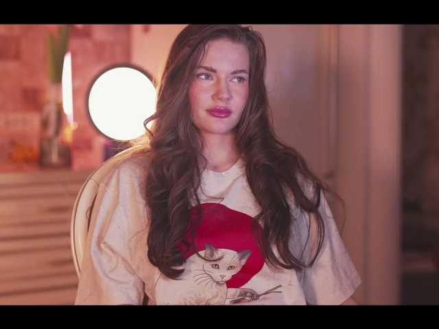 Astriad's BongaCams show and profile