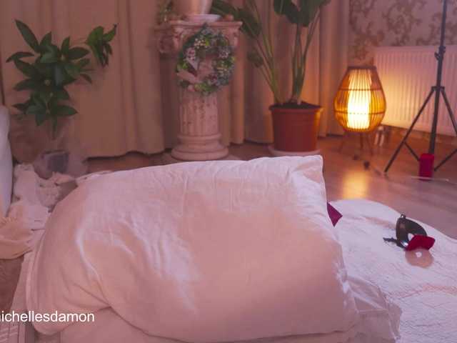 Astriad's BongaCams show and profile