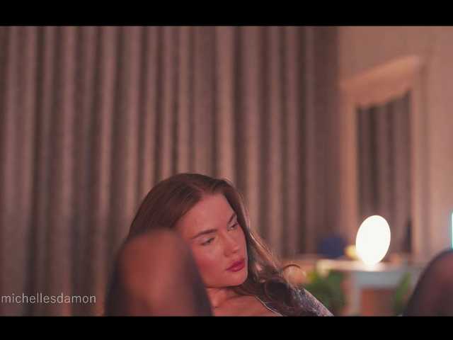 Astriad's BongaCams show and profile