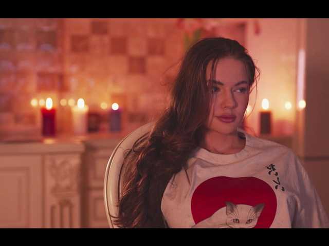 Astriad's BongaCams show and profile