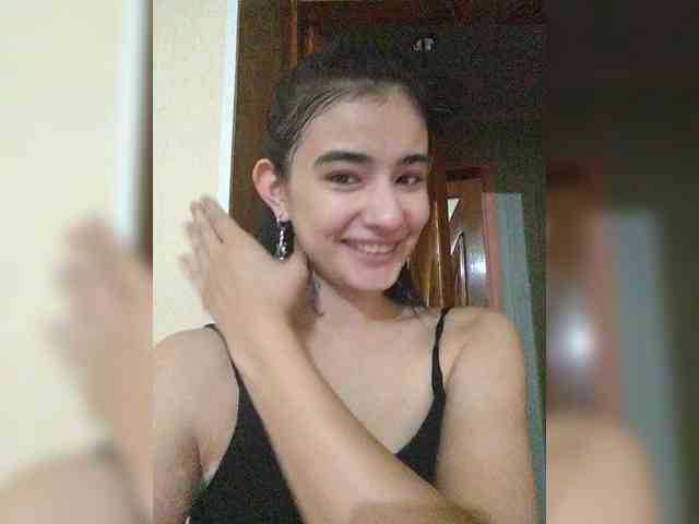 liya_monster webcam