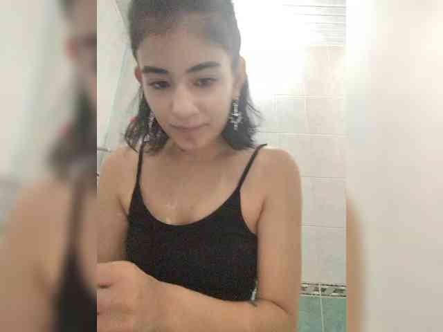 liya_monster webcam