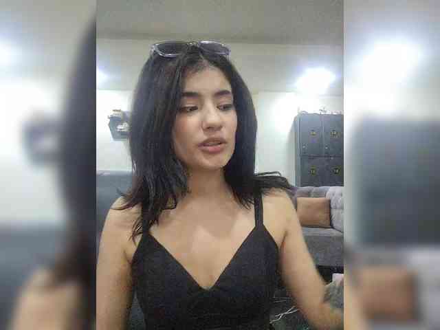 liya_monster webcam