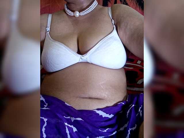 sexycharu's BongaCams show and profile