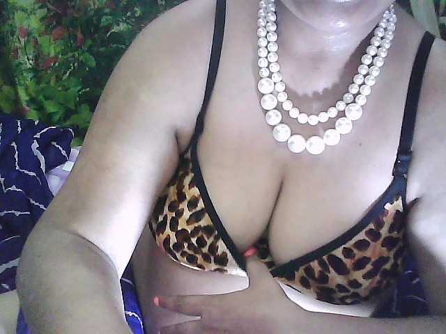 sexycharu's BongaCams show and profile