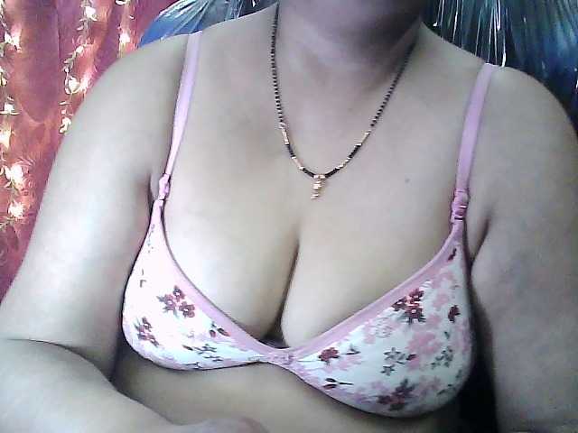 sexycharu's BongaCams show and profile