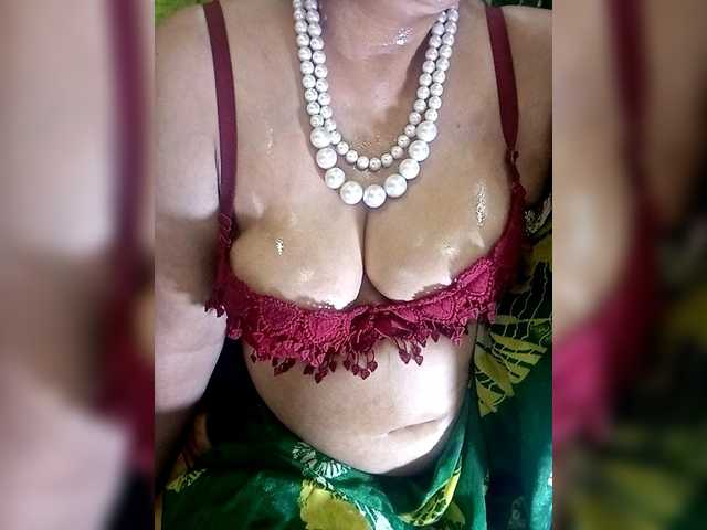 sexycharu's BongaCams show and profile