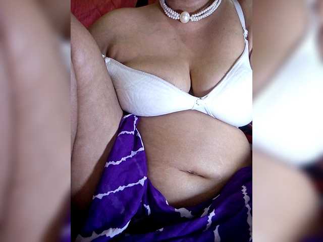 sexycharu's BongaCams show and profile