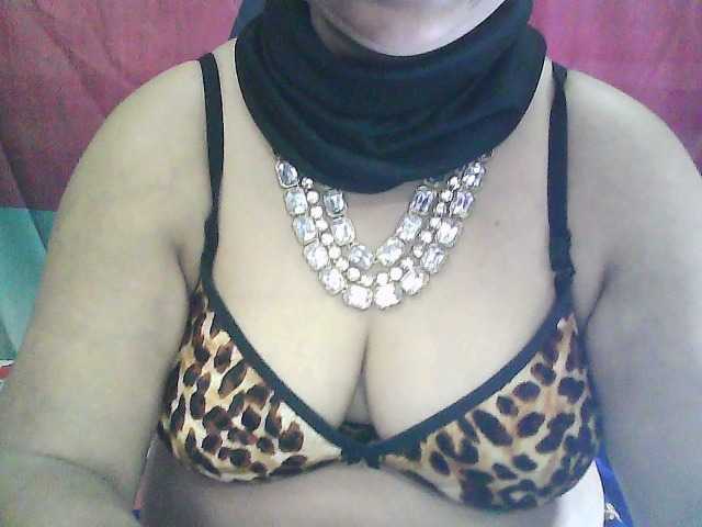 sexycharu's BongaCams show and profile