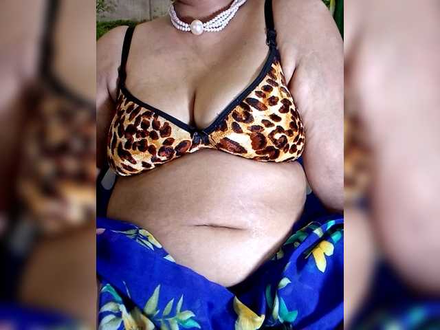 sexycharu's BongaCams show and profile