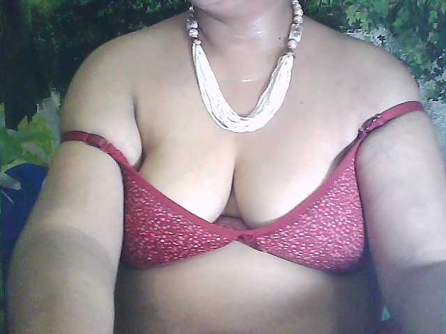 sexycharu's BongaCams show and profile