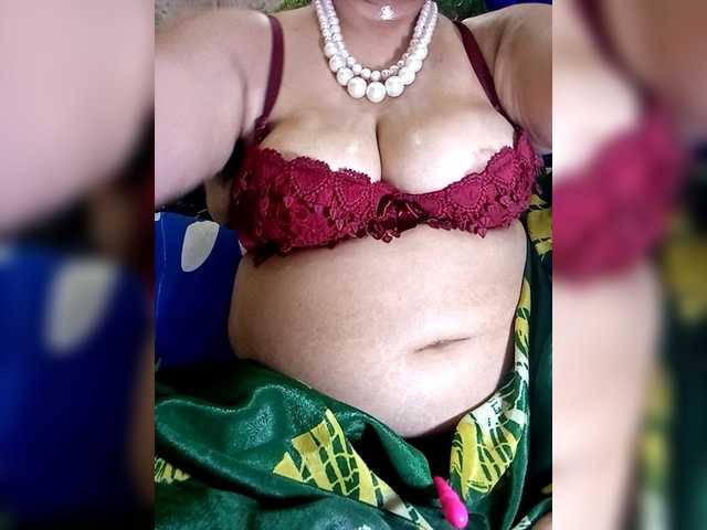 sexycharu's BongaCams show and profile