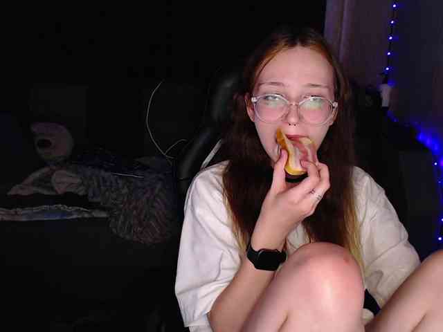 AmeliaMeow webcam