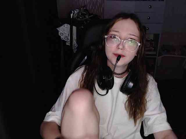 AmeliaMeow webcam
