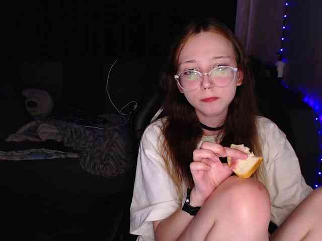 AmeliaMeow webcam