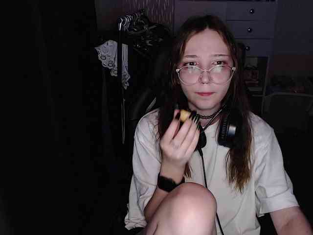 AmeliaMeow webcam