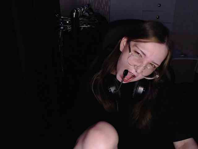 AmeliaMeow webcam