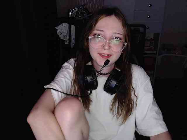 AmeliaMeow webcam