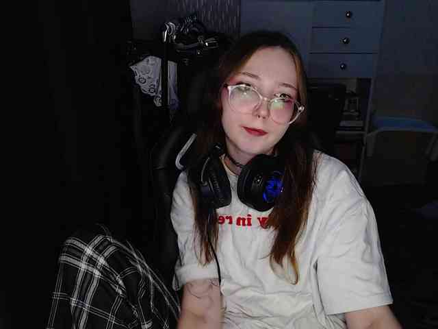 AmeliaMeow webcam