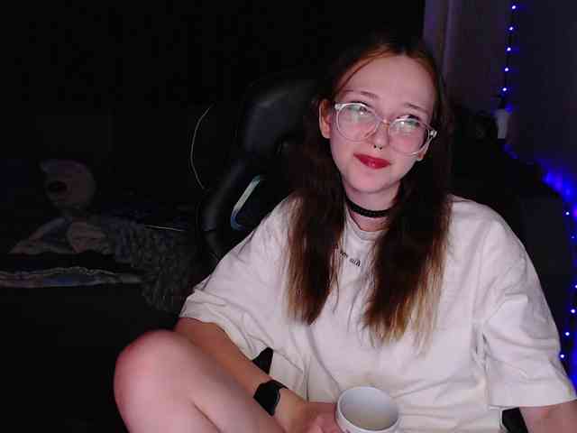 AmeliaMeow webcam