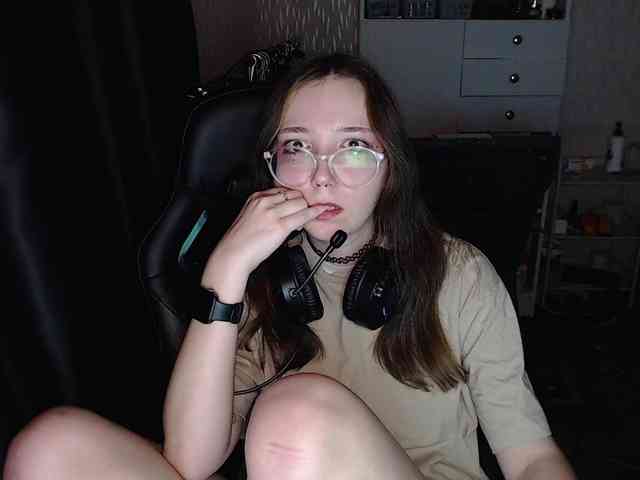 AmeliaMeow webcam