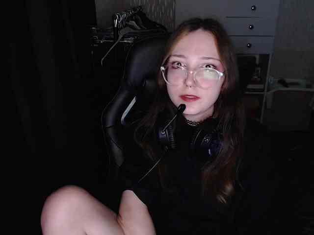 AmeliaMeow webcam