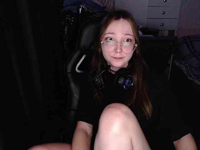 AmeliaMeow webcam