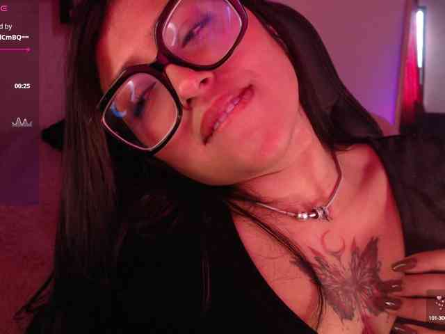 Missdennise webcam