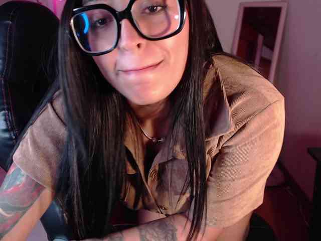 Missdennise webcam