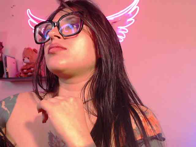 Missdennise webcam