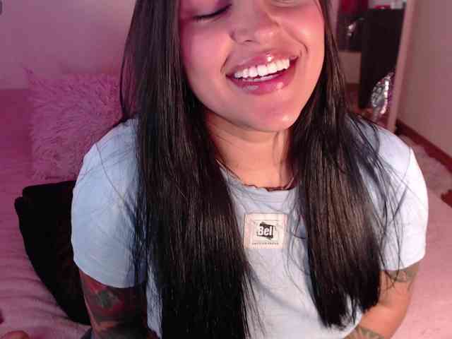 Missdennise webcam