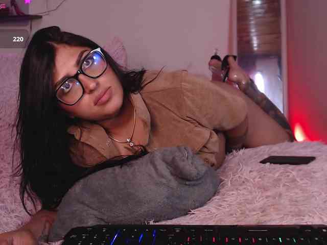Missdennise webcam
