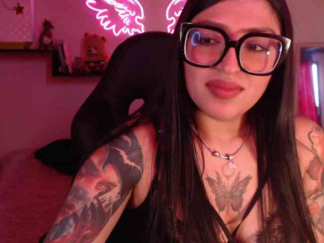 Missdennise webcam