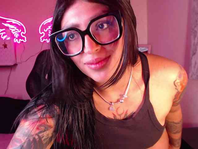 Missdennise webcam