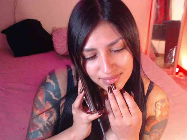 Missdennise webcam