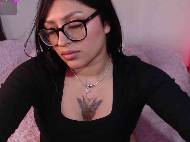 Missdennise webcam
