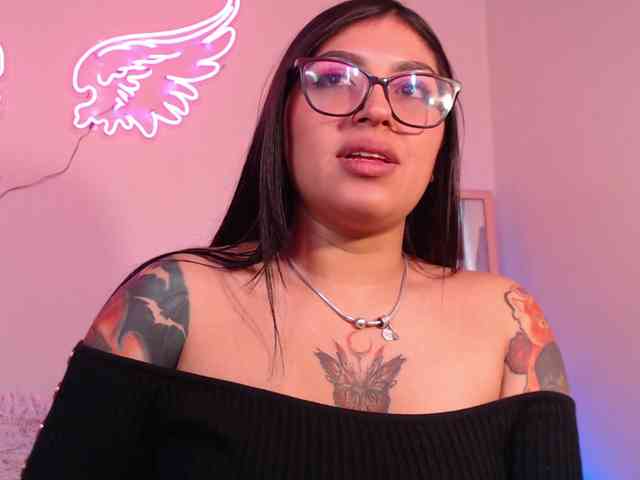 Missdennise webcam