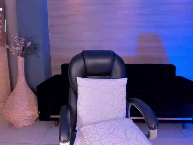 upskirt web cam JessicaWilliams