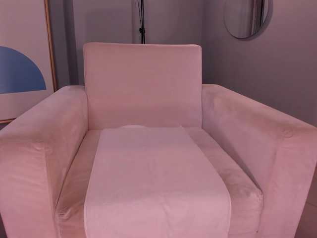 DominiqueVega's BongaCams show and profile