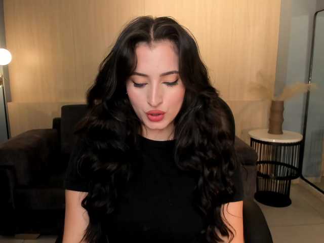 DominiqueVega's BongaCams show and profile