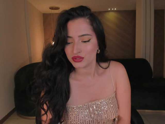 DominiqueVega's BongaCams show and profile