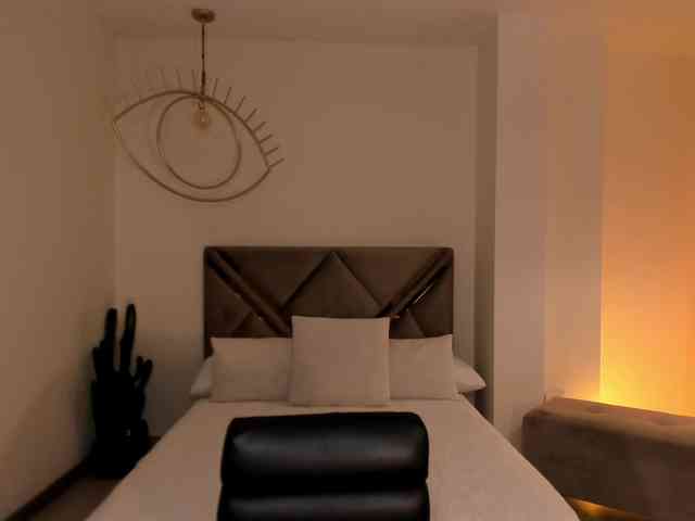 DominiqueVega webcam