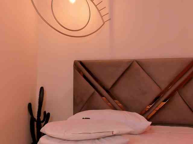 DominiqueVega webcam