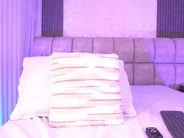 k-rioss's BongaCams show and profile